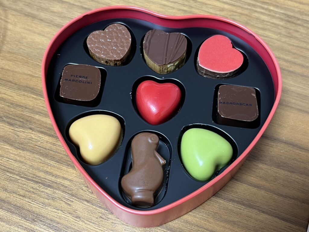 コフレクール9個入りの中身(チョコレートアソート)