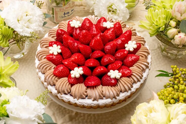 イチゴとチョコレートクリームのタルト 公式写真