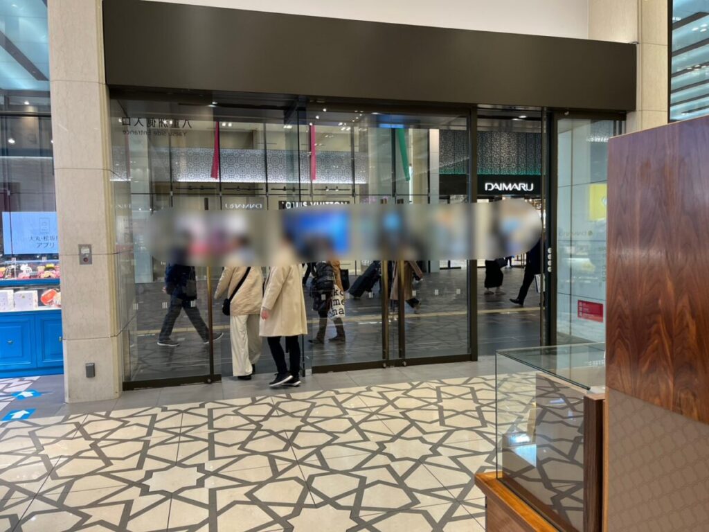 大丸東京店 デパ地下スイーツ売り場 神田側 エレベーター前の景色